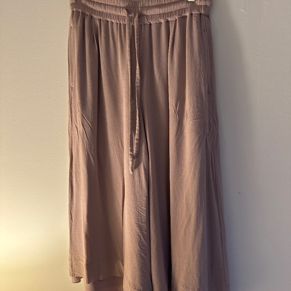 Babaton Mauve Flowy Pants - Picture 1 of 4
